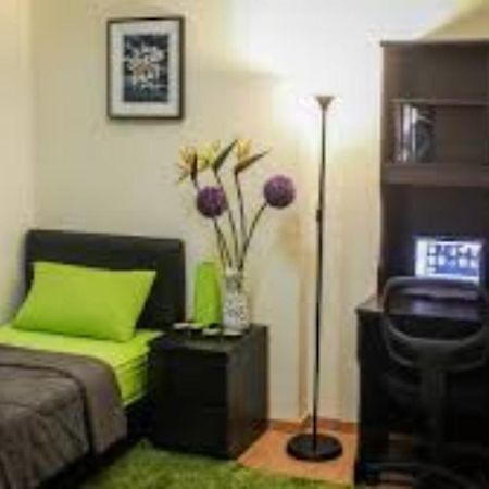Staff Guest House Nyíregyháza 外观 照片