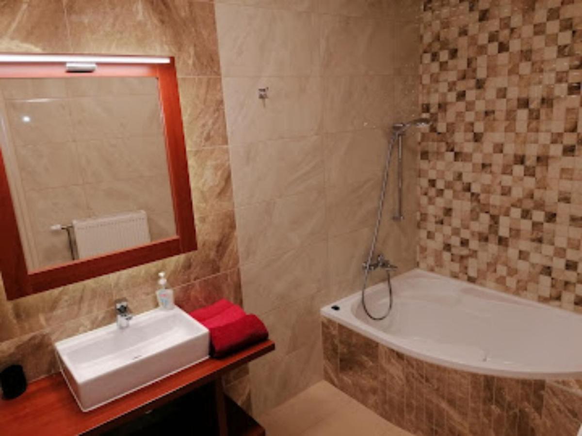 Staff Guest House Nyíregyháza 外观 照片
