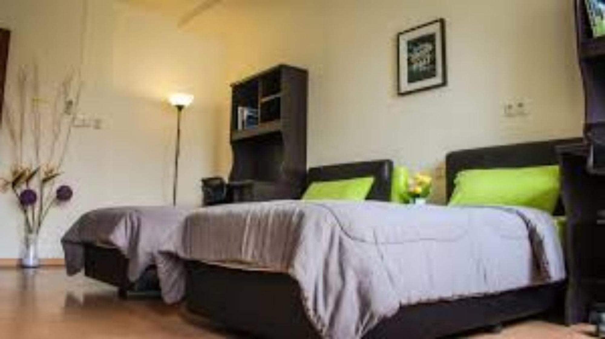 Staff Guest House Nyíregyháza 外观 照片